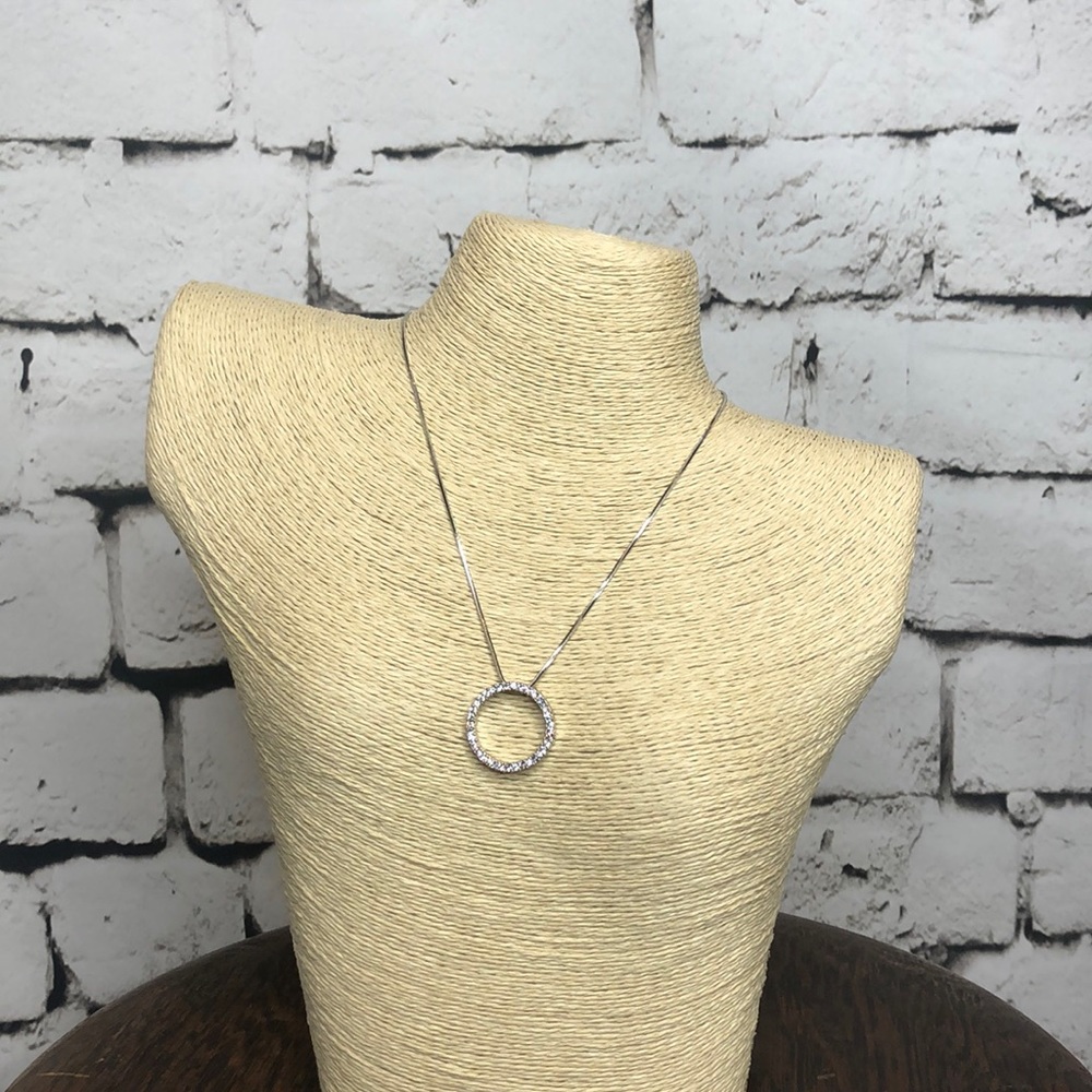 Circle Pendant Necklace